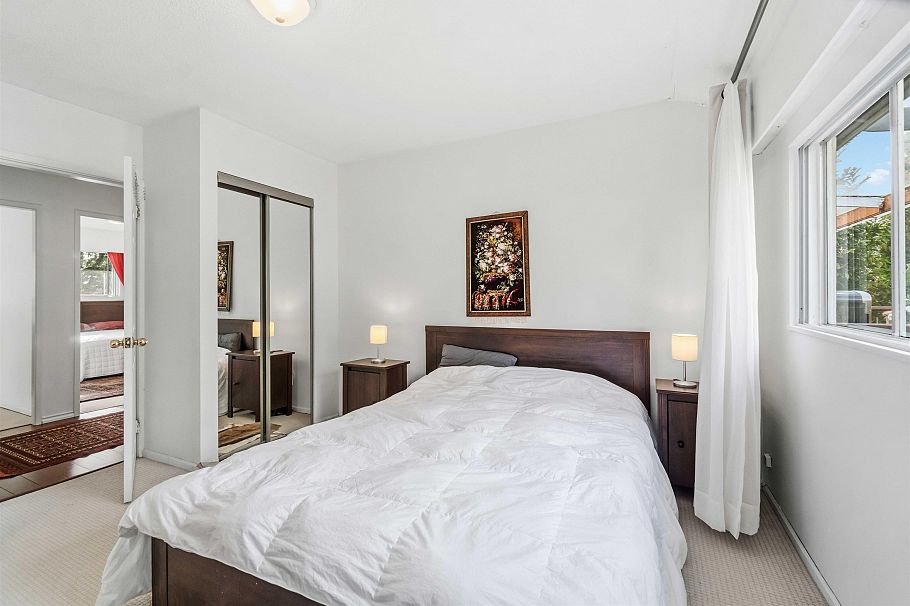 552 W 29th Street North Vancouver, BC - 14