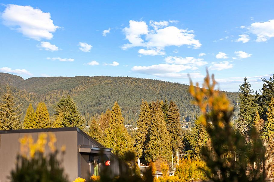 3206 Highland Boulevard North Vancouver, BC - 31