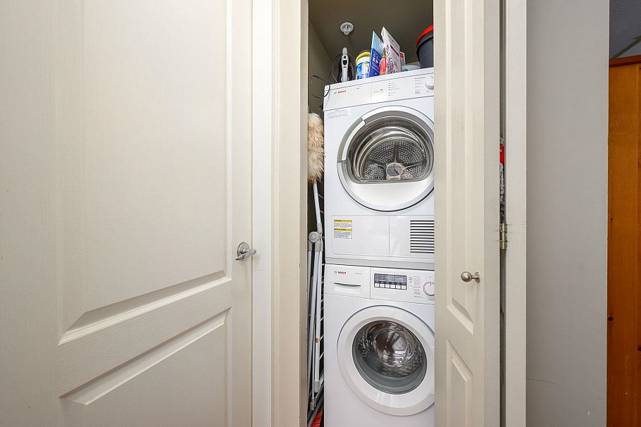 3018 W 4th Avenue Vancouver, BC - 20