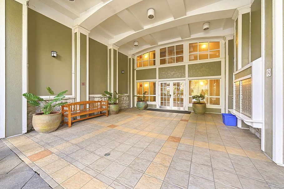 113 1111 Lynn Valley Road North Vancouver, BC - 27