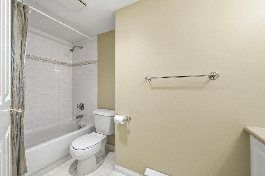 31 5650 Hampton Place Vancouver, BC - 34