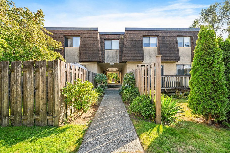 931 Old Lillooet Road North Vancouver, BC - 34