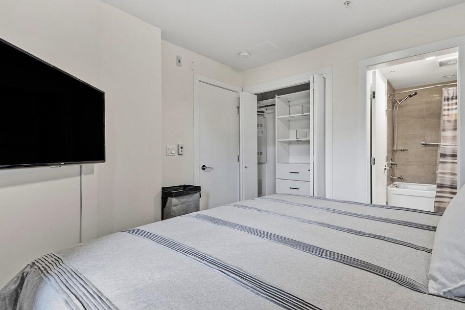 118 108 E 8th Street North Vancouver, BC - 12