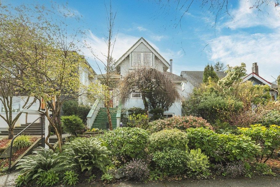 4508 W 12th Avenue Vancouver, BC - 1