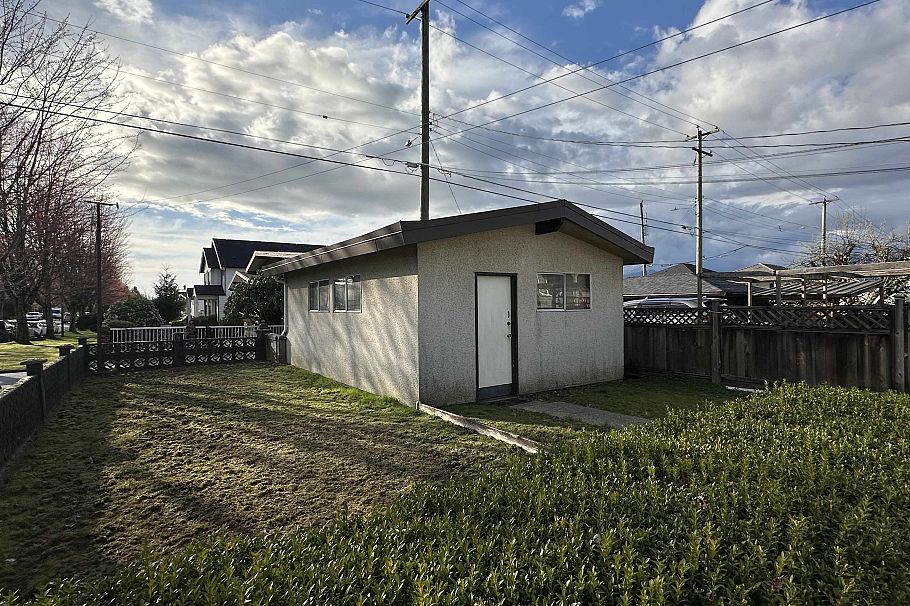 3191 Renfrew Street Vancouver, BC - 7