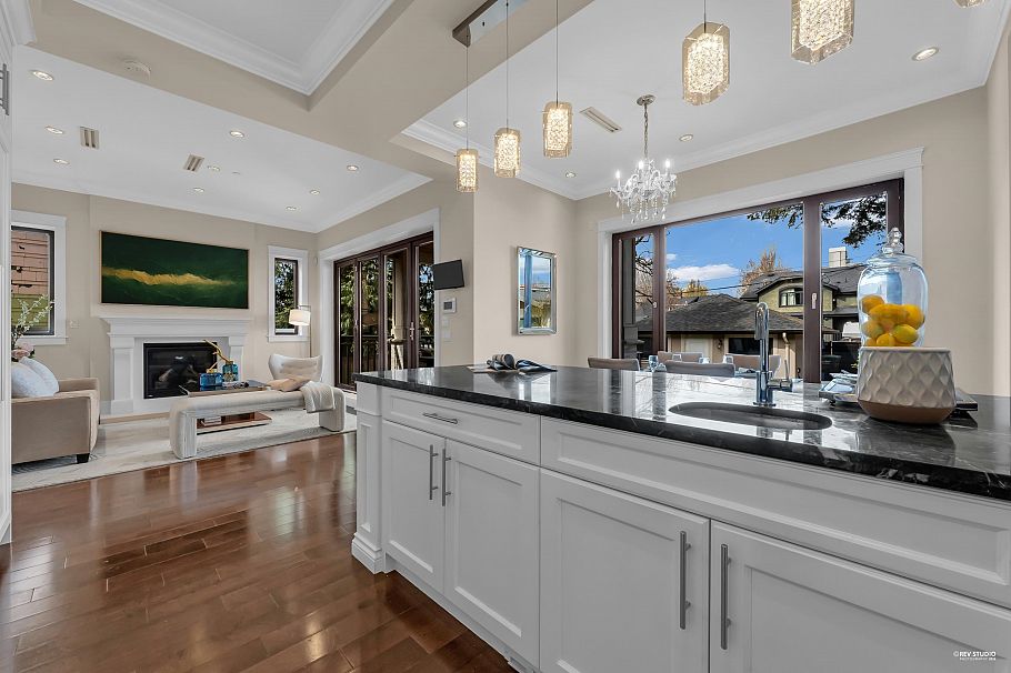 2149 W 46th Avenue Vancouver, BC - 15