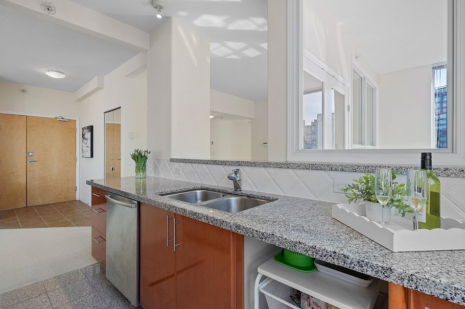 3601 1328 W Pender Street Vancouver, BC - 15