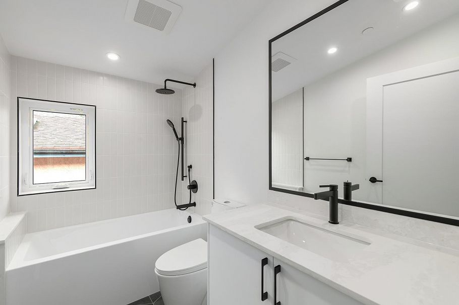 851 E 19th Avenue Vancouver, BC - 15