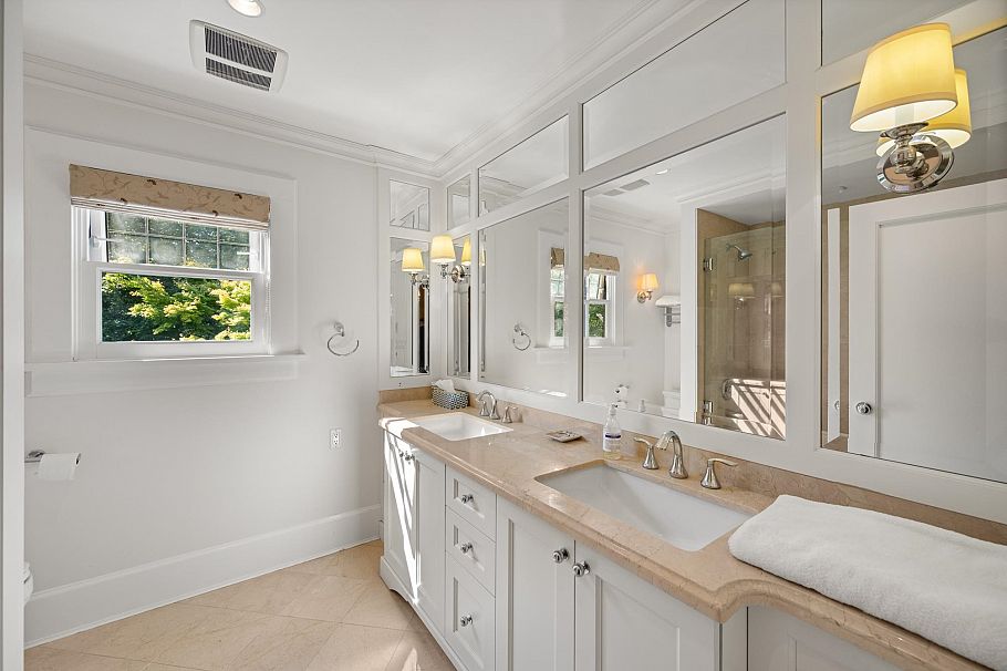 1519 W 35th Avenue Vancouver, BC - 25