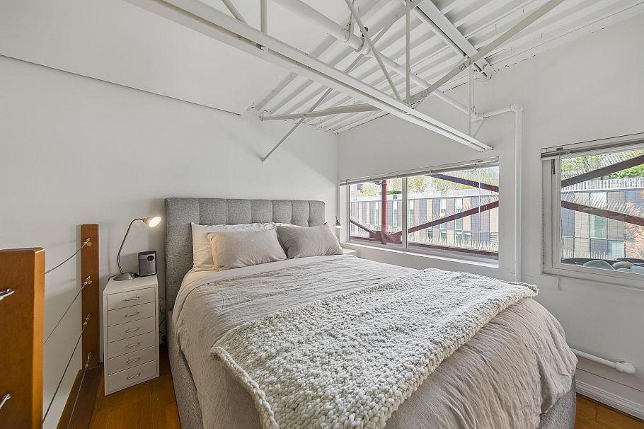 C6 238 E 10th Avenue Vancouver, BC - 20