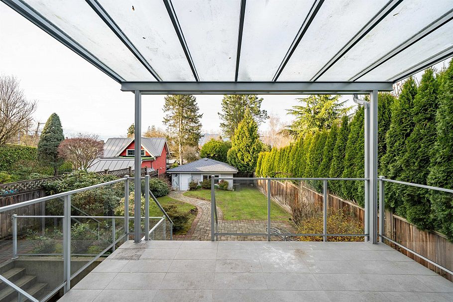 4341 W 3rd Avenue Vancouver, BC - 36