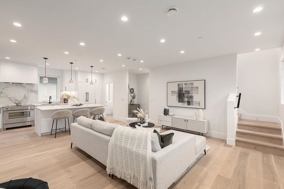 855 E 19th Avenue Vancouver, BC - 2