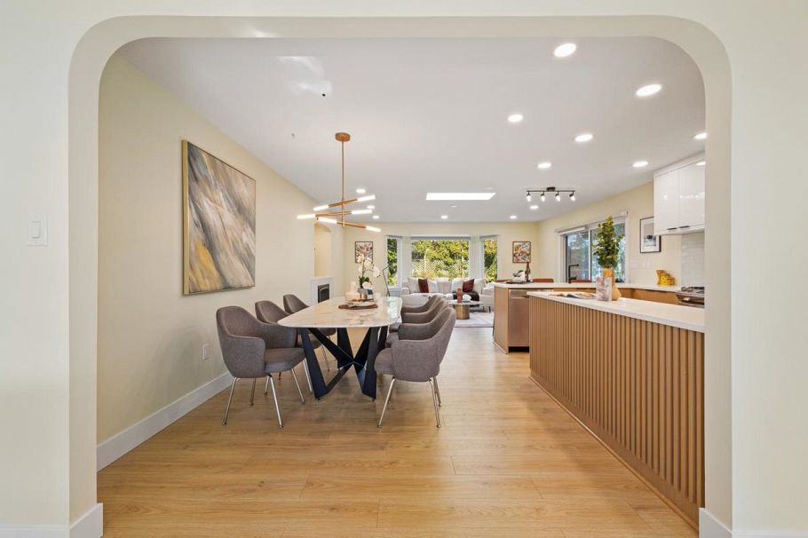 2518 Swinburne Avenue North Vancouver, BC - 6