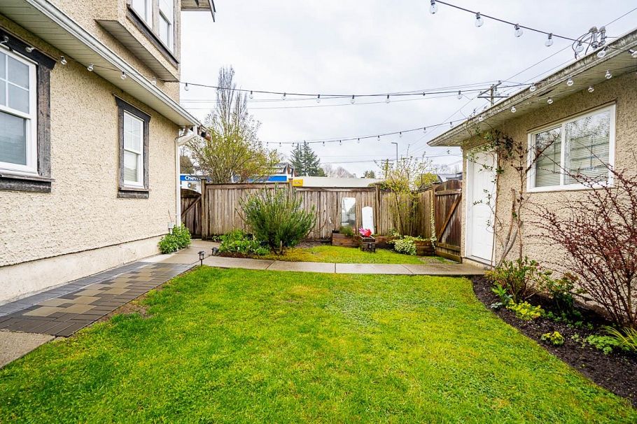 2849 Lakewood Drive Vancouver, BC - 27