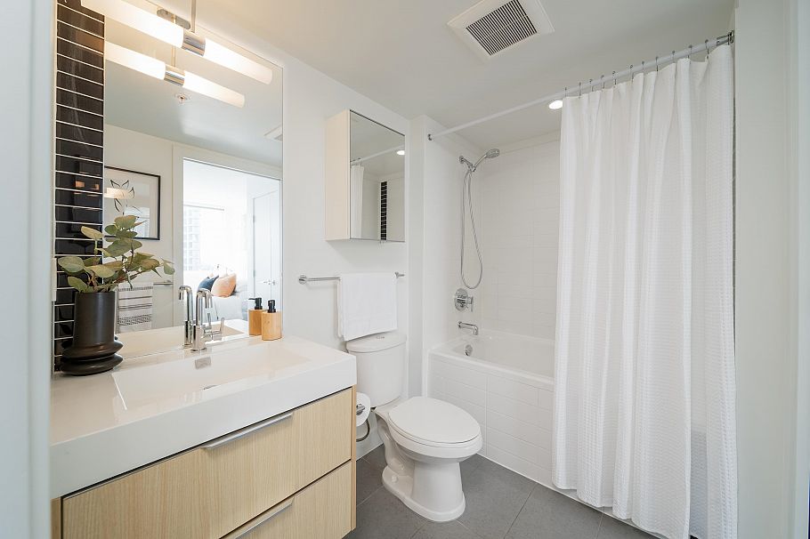 1703 1325 Rolston Street Vancouver, BC - 13