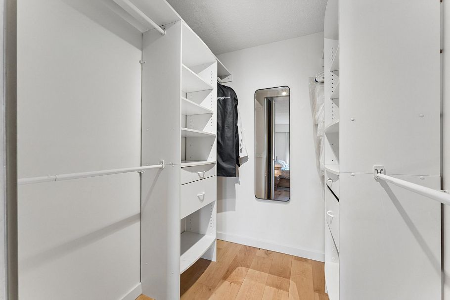 211 1385 Draycott Road North Vancouver, BC - 17