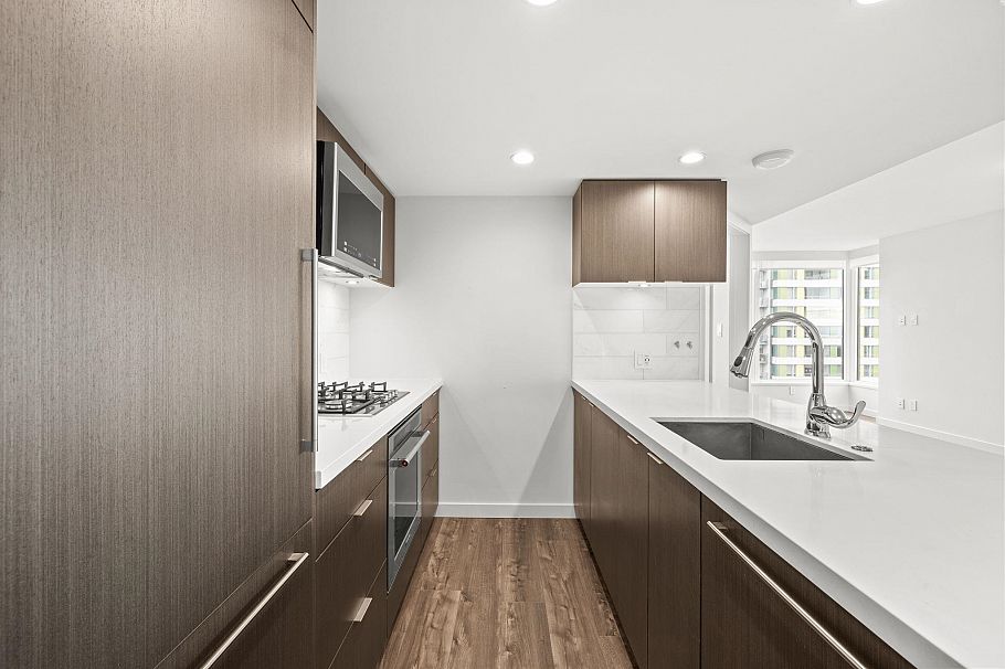 2407 8189 Cambie Street Vancouver, BC - 14