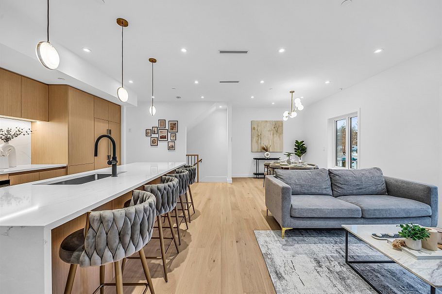 1016 W 52nd Avenue Vancouver, BC - 9