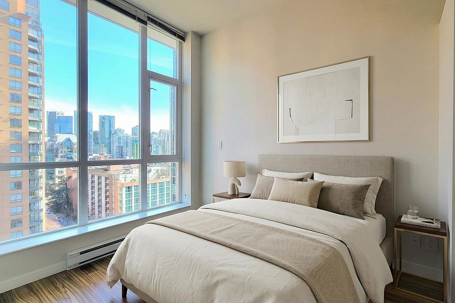 1202 1205 Howe Street Vancouver, BC - 9