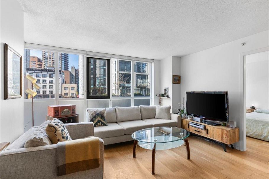 310 1155 Seymour Street Vancouver, BC - 4