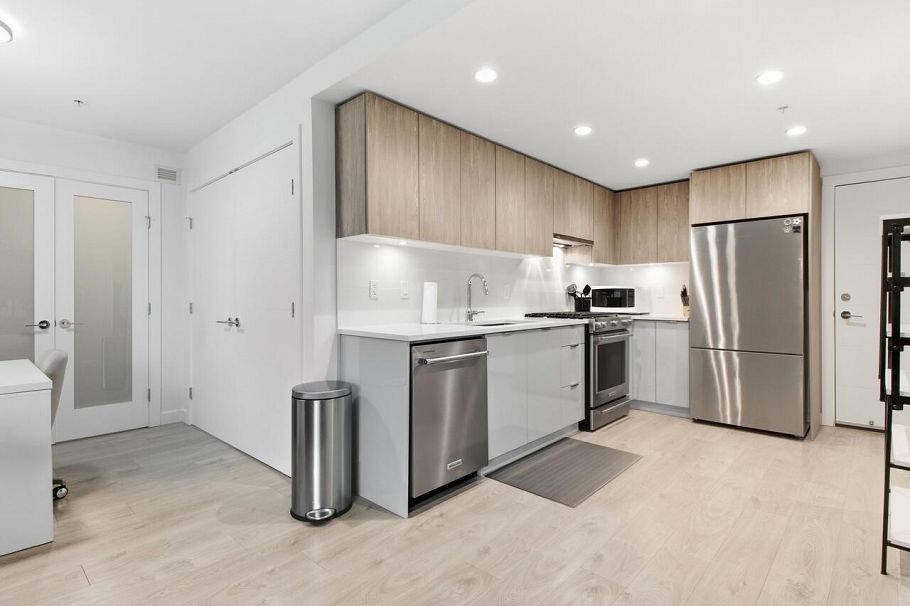 118 108 E 8th Street North Vancouver, BC - 8