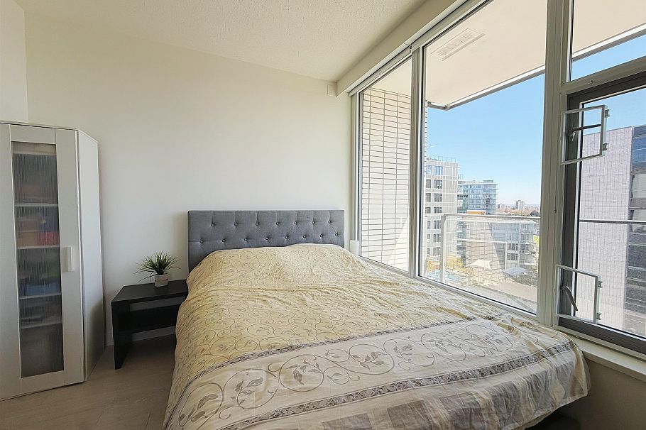 1001 8611 Hazelbridge Way Richmond, BC - 10