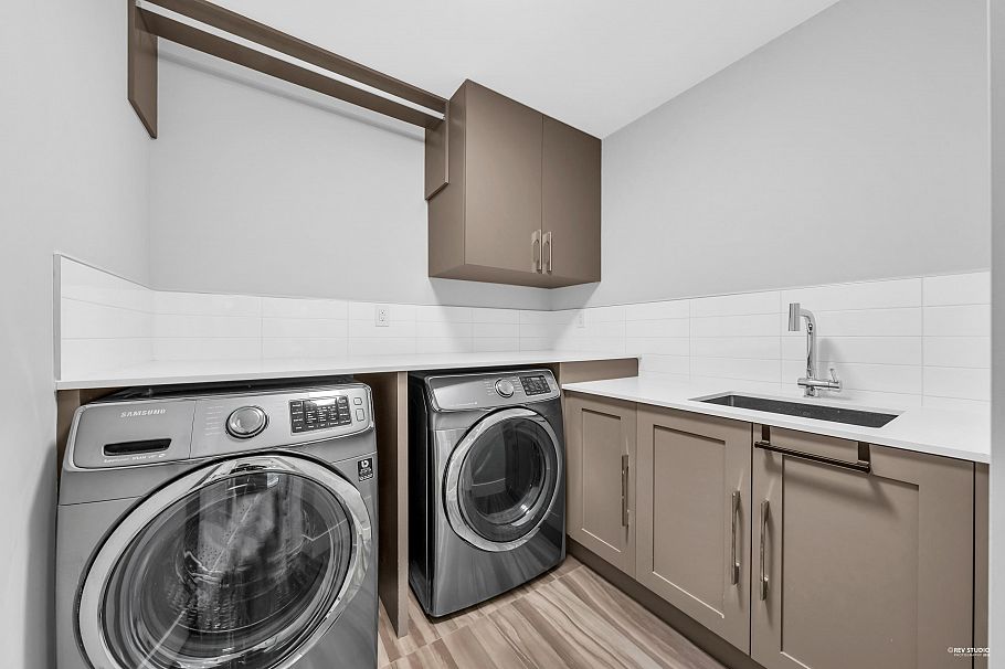 2820 W 32nd Avenue Vancouver, BC - 35