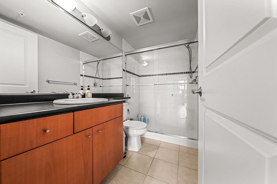 2105 4398 Buchanan Street Burnaby, BC - 20