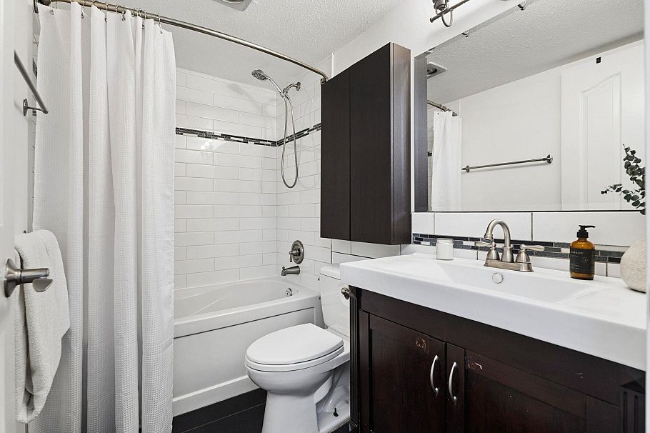 107 175 W 4th Street North Vancouver, BC - 22