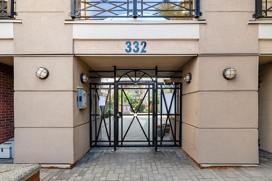 218 332 Lonsdale Avenue North Vancouver, BC - 24