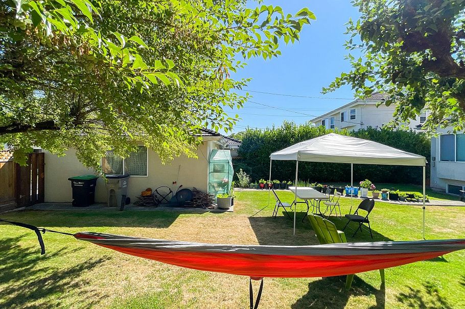 219 W 42nd Avenue Vancouver, BC - 13