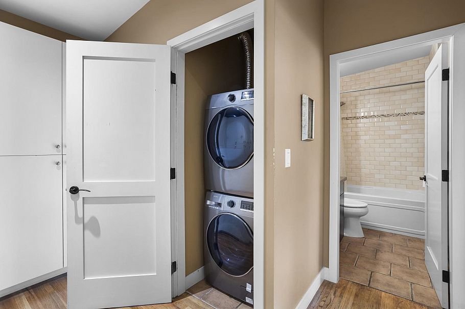 831 Whitchurch Street North Vancouver, BC - 27