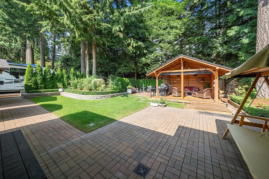 2540 Boswell Avenue North Vancouver, BC - 28