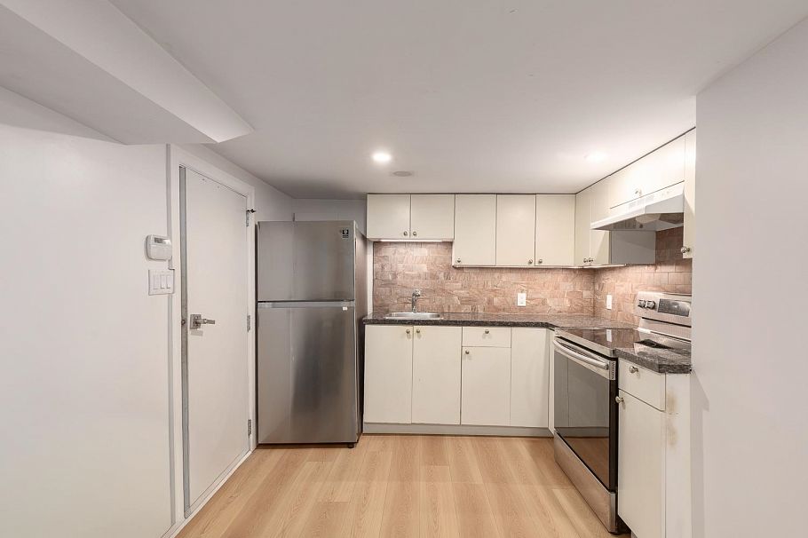 557 Prior Street Vancouver, BC - 31