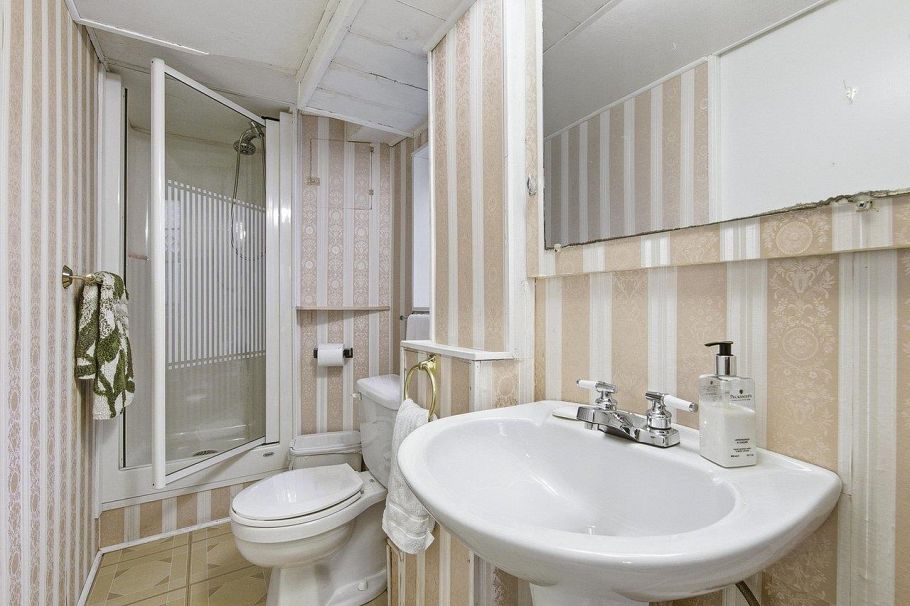 4508 W 12th Avenue Vancouver, BC - 33