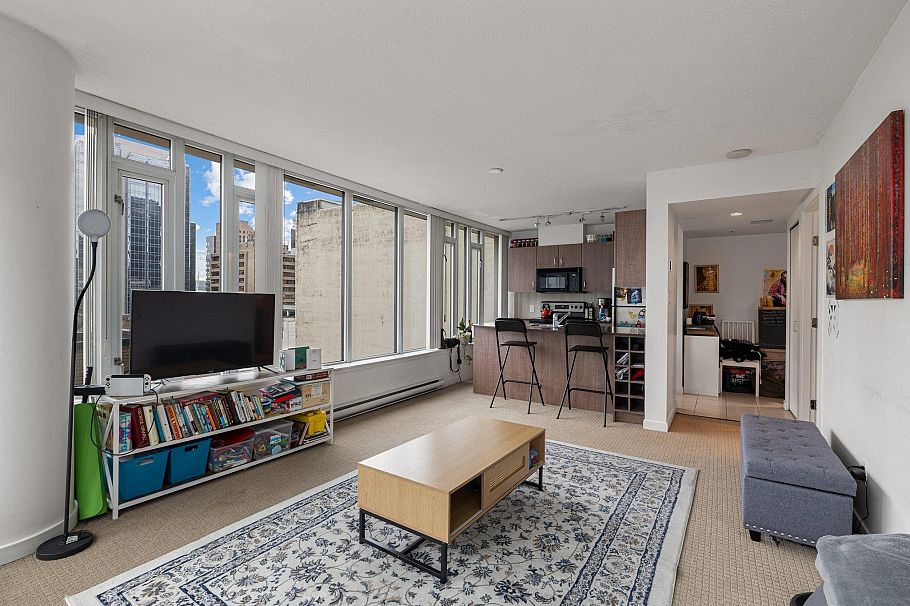 718 610 Granville Street Vancouver, BC - 5