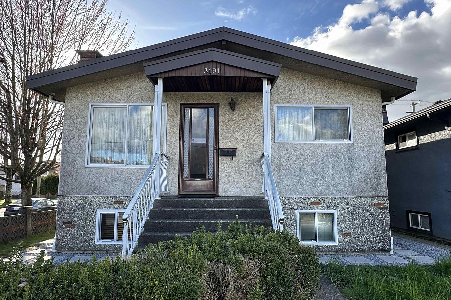 3191 Renfrew Street Vancouver, BC - 3