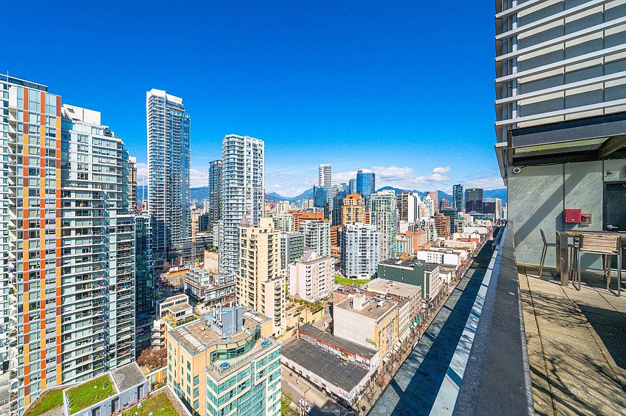 1703 1325 Rolston Street Vancouver, BC - 34