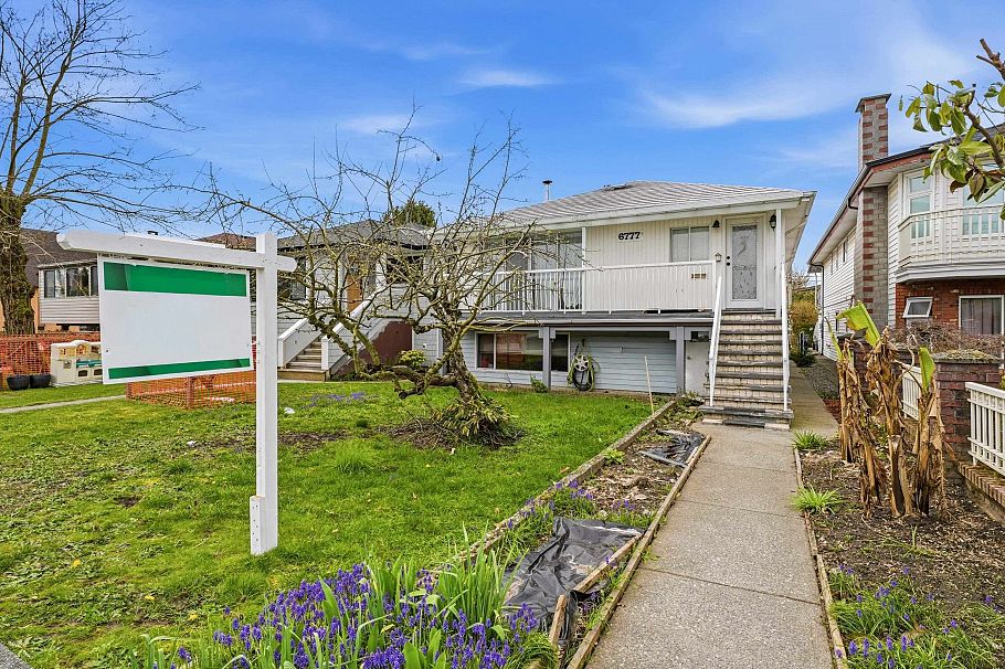 6777 Kerr Street Vancouver, BC - 2