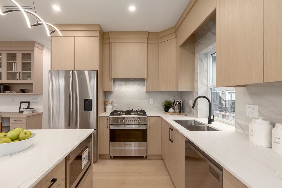 2 3506 E Pender Street Vancouver, BC - 8