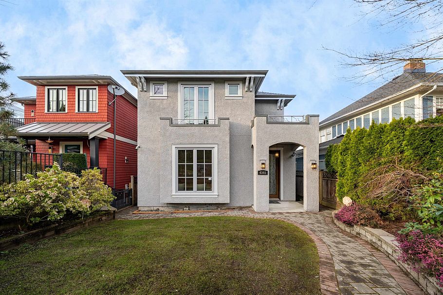4341 W 3rd Avenue Vancouver, BC - 2