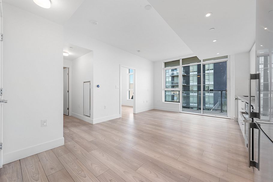 601 8570 Rivergrass Drive Vancouver, BC - 5