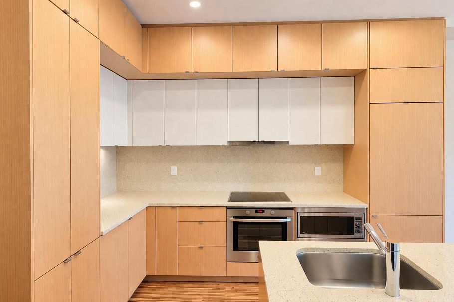 1202 1205 Howe Street Vancouver, BC - 5