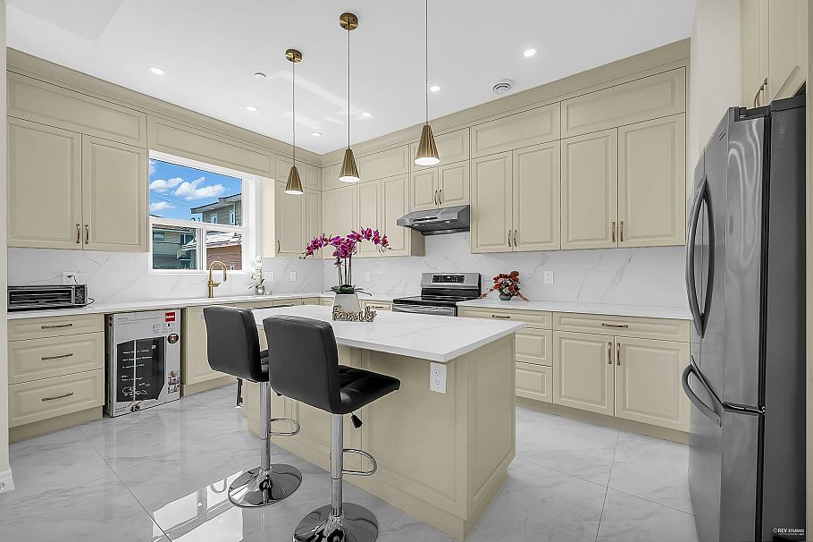 2936 E 2nd Avenue Vancouver, BC - 8