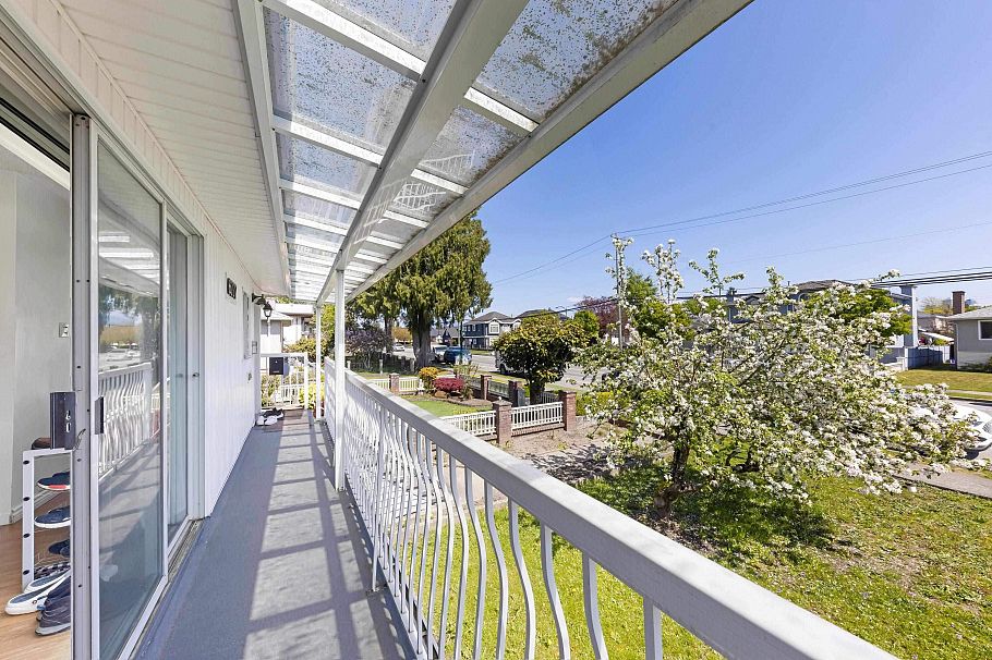 6777 Kerr Street Vancouver, BC - 3