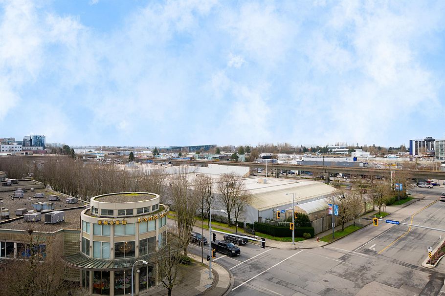 605 8555 Capstan Way Richmond, BC - 17