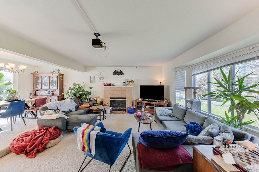 5592 Elizabeth Street Vancouver, BC - 5