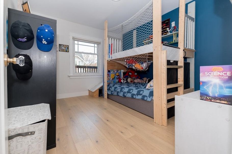 1610 Salsbury Drive Vancouver, BC - 16