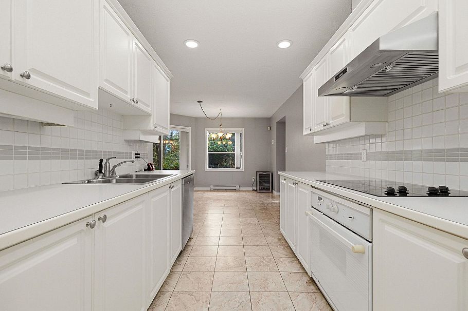 104 1500 Ostler Court North Vancouver, BC - 16