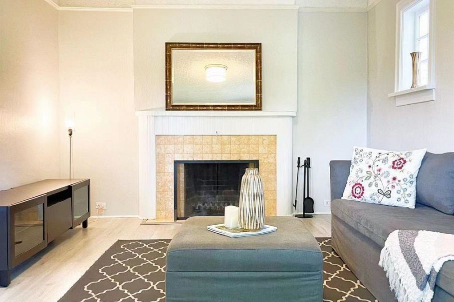 3093 W 29th Avenue Vancouver, BC - 3